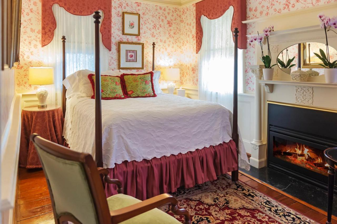 Arrowhead Inn ダーラム エクステリア 写真