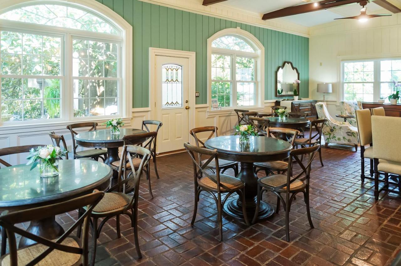 Arrowhead Inn ダーラム エクステリア 写真